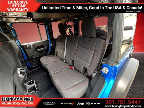 Used 2023 Jeep Wrangler Unlimited Rubicon w/ Cold Weather Group AWD/4WD image 21