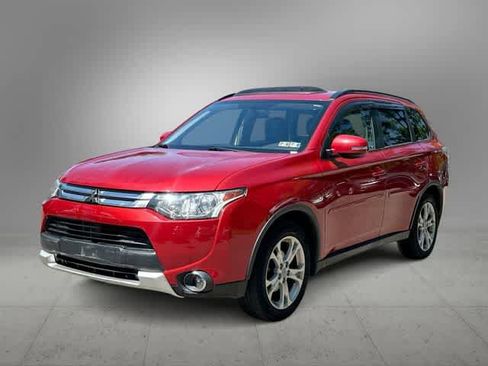 Used 2015 Mitsubishi Outlander SE AWD/4WD image 1