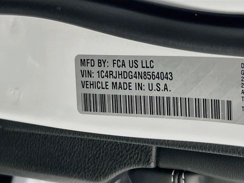 Used 2022 Jeep Grand Cherokee Overland AWD/4WD image 33