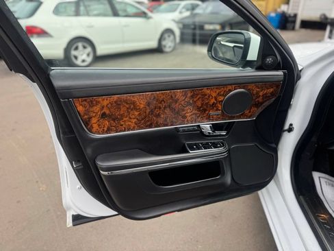 Used 2013 Jaguar XJ AWD image 27