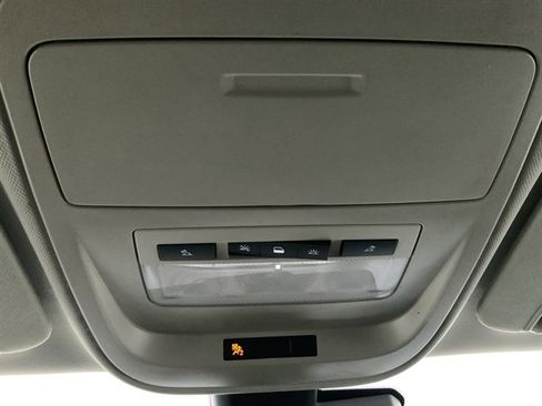 Used 2021 GMC Canyon Denali image 34