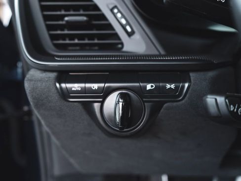 Used 2024 Porsche 911 Carrera GTS image 19