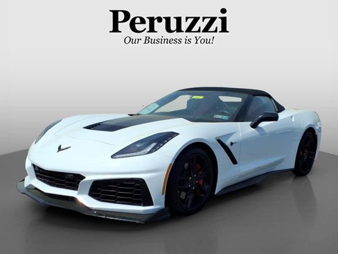 Used 2016 Chevrolet Corvette Stingray Convertible w/ 2LT Preferred Equipment Group RWD image 8