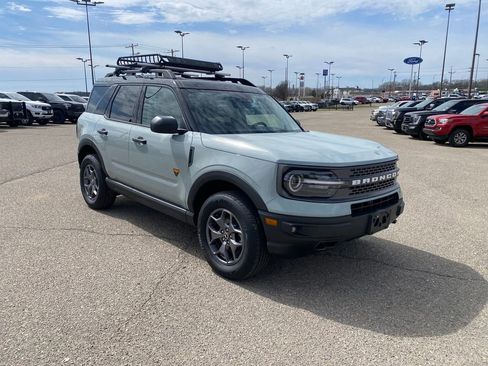 Used 2023 Ford Bronco Sport Badlands image 8
