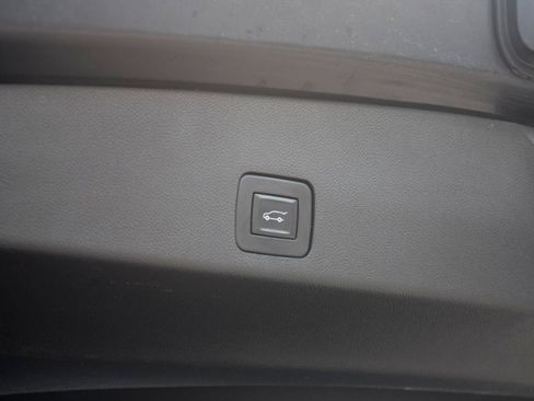 Used 2021 Buick Encore GX Select FWD image 39