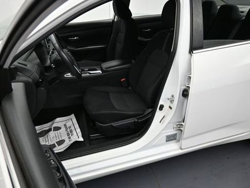 Used 2020 Nissan Sentra SV FWD image 11