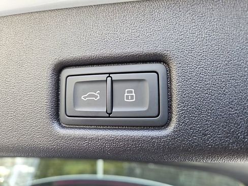 New 2025 Audi Q5 2.0T Premium Plus image 13