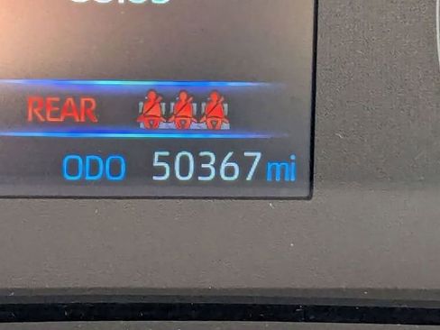 Used 2023 Toyota Corolla SE image 16