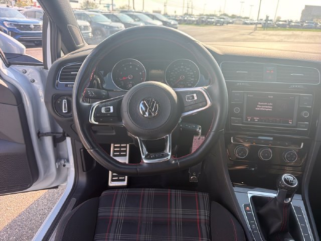 Used 2019 Volkswagen Golf 4-Door FWD image 13