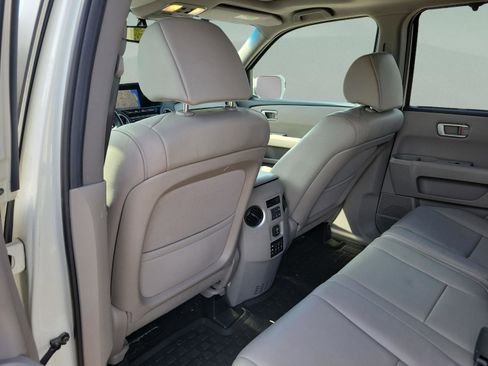 Used 2014 Honda Pilot Touring image 8