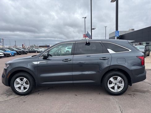 Used 2023 Kia Sorento LX AWD/4WD image 8