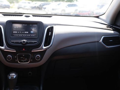 Used 2018 Chevrolet Equinox LS AWD/4WD image 24