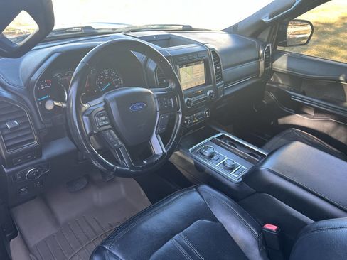 Used 2018 Ford Expedition Limited w/ Equipment Group 301A image 12