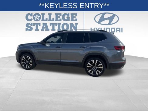 Used 2021 Volkswagen Atlas SE w/ Panoramic Sunroof Package image 7