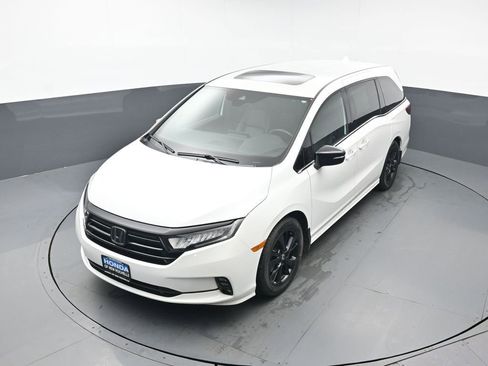Certified 2023 Honda Odyssey Sport image 43