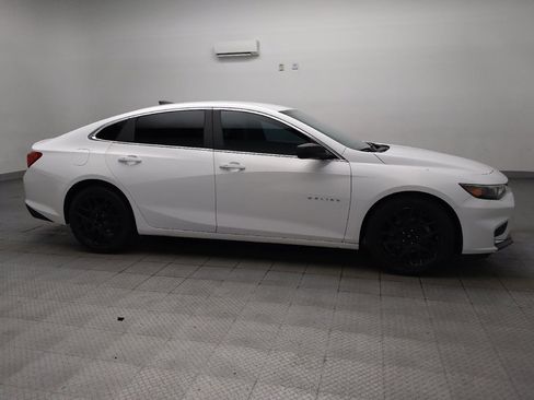 Used 2017 Chevrolet Malibu LS w/ LPO, Convenience Package 1 FWD image 11