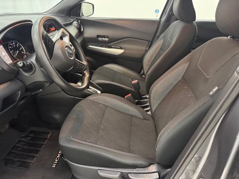 Used 2019 Nissan Kicks SV FWD image 23