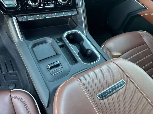 Used 2024 GMC Sierra 2500 Denali Ultimate AWD/4WD image 24