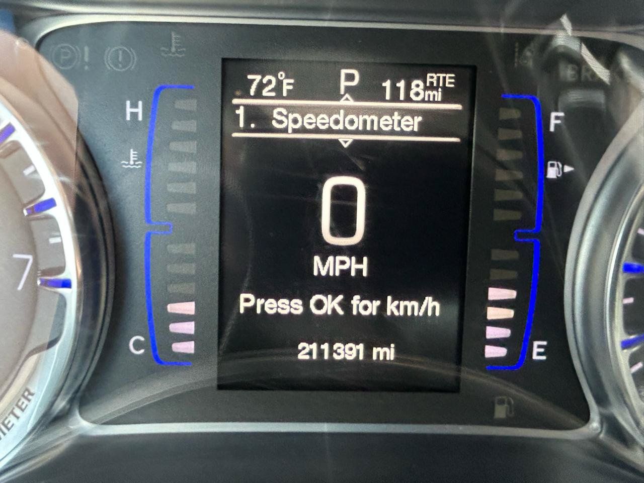 Used 2015 Chrysler 200 Limited w/ Convenience Group FWD image 22