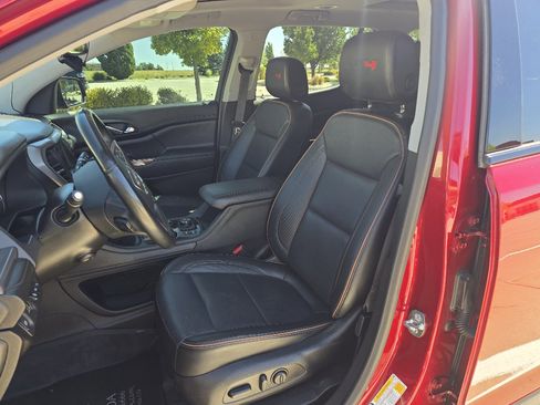 Used 2023 GMC Acadia AT4 w/ Technology Package AWD/4WD image 13