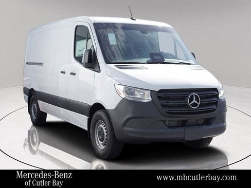 New 2025 Mercedes-Benz Sprinter 2500 image 1