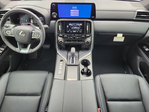 New 2026 Lexus LX 700h Luxury AWD/4WD image 19