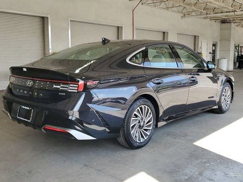 New 2026 Hyundai Sonata Limited FWD image 5