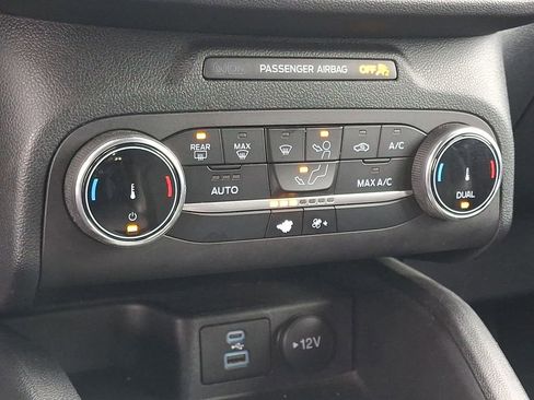 Used 2023 Ford Escape ST-Line FWD image 15