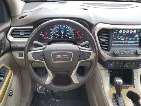 Used 2019 GMC Acadia Denali w/ Technology Package FWD image 19