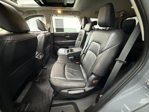 Used 2022 Nissan Pathfinder SL image 22