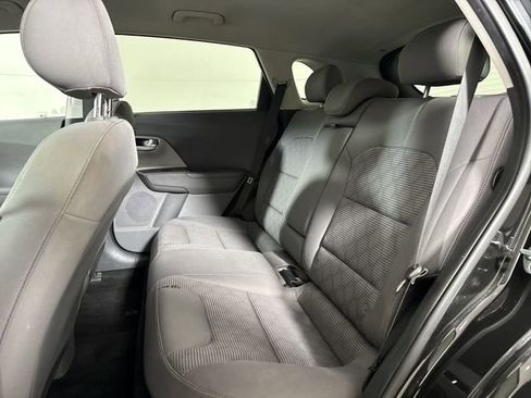 Used 2017 Kia Niro LX image 20