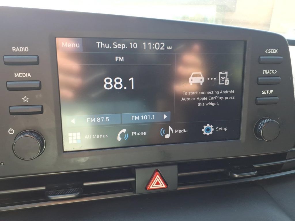 Certified 2025 Hyundai Elantra Sport FWD image 20