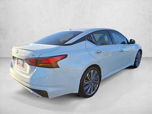 Used 2024 Nissan Altima 2.5 SL image 5