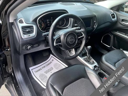 Used 2018 Jeep Compass Latitude w/ Popular Equipment Group AWD/4WD image 12