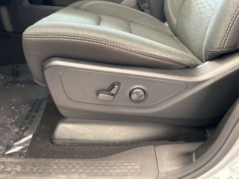 Certified 2025 RAM 1500 Big Horn AWD/4WD image 39