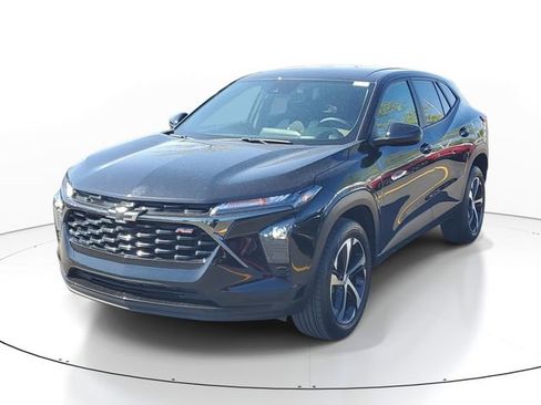 Certified 2024 Chevrolet Trax RS w/ Driver Confidence Package FWD image 2