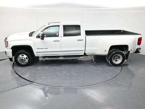 Used 2016 GMC Sierra 3500 Denali w/ Duramax Plus Package image 47