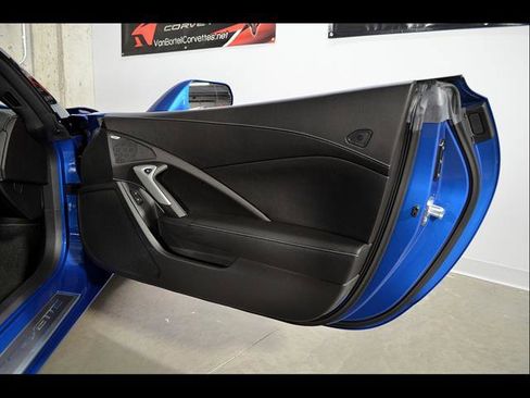Used 2016 Chevrolet Corvette Stingray Coupe w/ Carbon Flash Badge Package RWD image 18