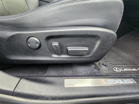 Used 2020 Lexus RX 350L Premium image 23