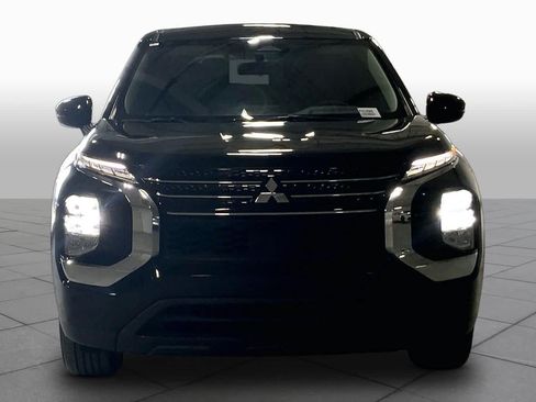 Used 2023 Mitsubishi Outlander ES FWD image 7