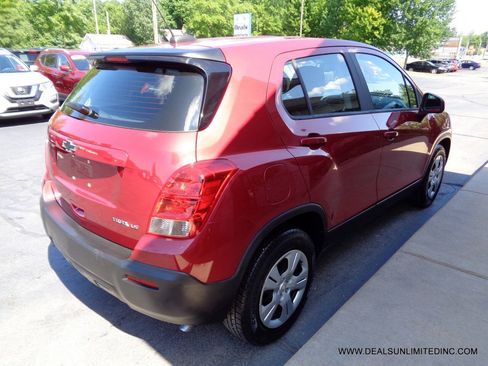 Used 2015 Chevrolet Trax LS FWD image 3