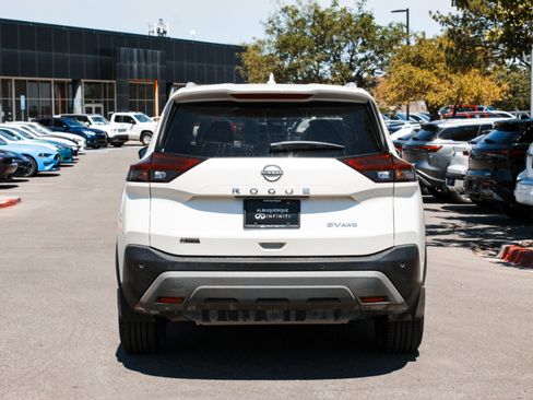 Used 2023 Nissan Rogue SV w/ SV Premium B Package AWD/4WD image 6