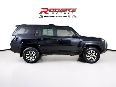 Certified 2022 Toyota 4Runner SR5 Premium image 9