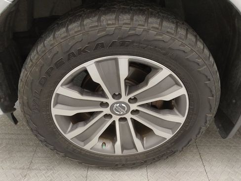 Used 2017 Nissan Titan SV RWD image 31