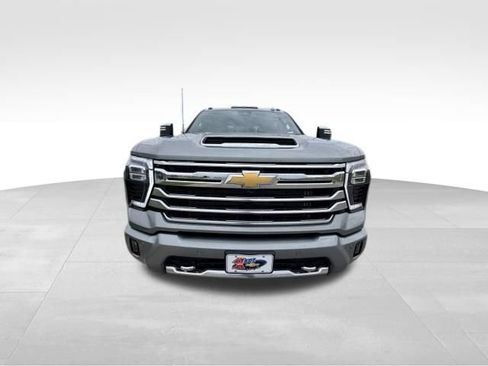 Used 2026 Chevrolet Silverado 3500 High Country w/ High Country Premium Package AWD/4WD image 3