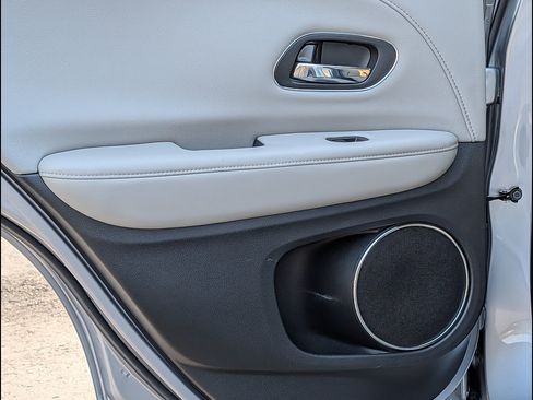 Used 2017 Honda HR-V EX-L image 30