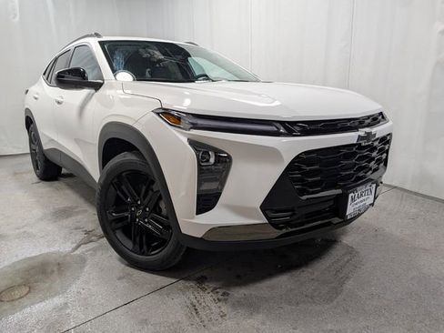 New 2026 Chevrolet Trax ACTIV w/ Sunroof Package image 2