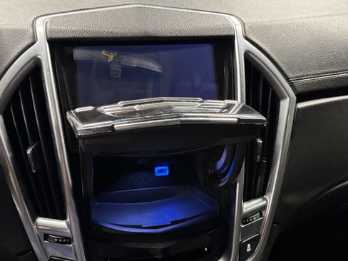 Used 2015 Cadillac SRX FWD image 9