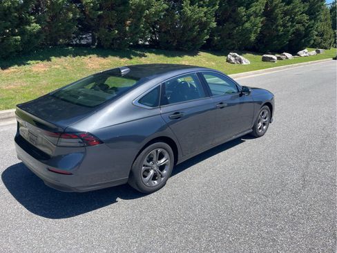 Used 2024 Honda Accord EX image 10