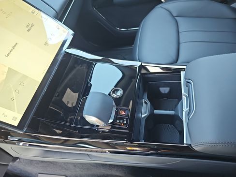 New 2025 Land Rover Range Rover Sport Dynamic SE image 26